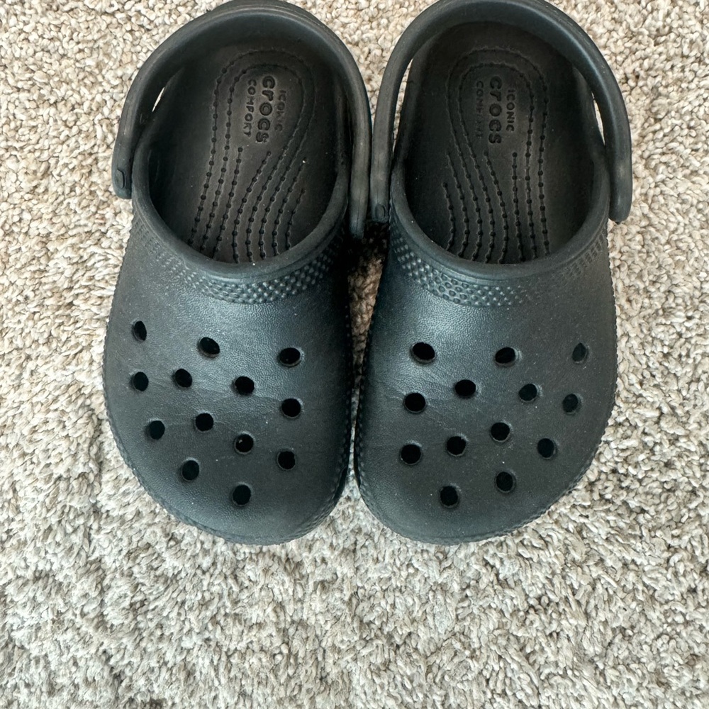 Black Toddler Size 8 Crocs